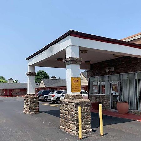 Super 8 By Wyndham Youngstown Girard Exterior foto