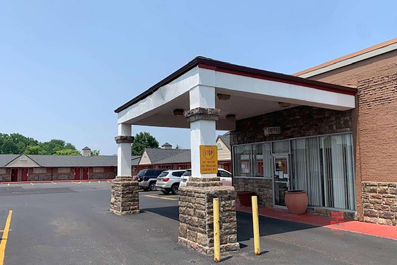 Super 8 By Wyndham Youngstown Girard Exterior foto